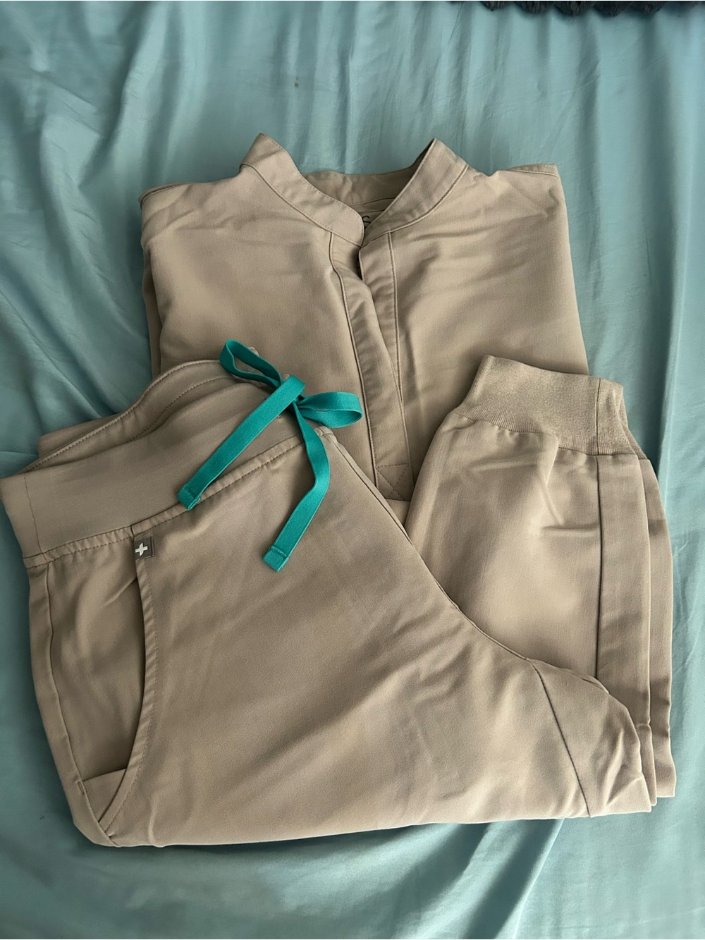Figs Beige set with Teal Drawstring